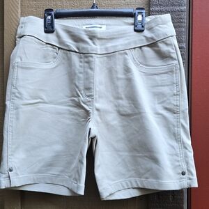Women's Tan Shorts SZ 8
